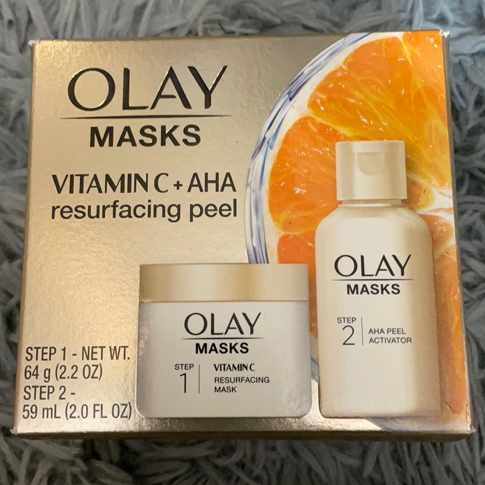Olay masks Vitamin C + AHA peel. New in box